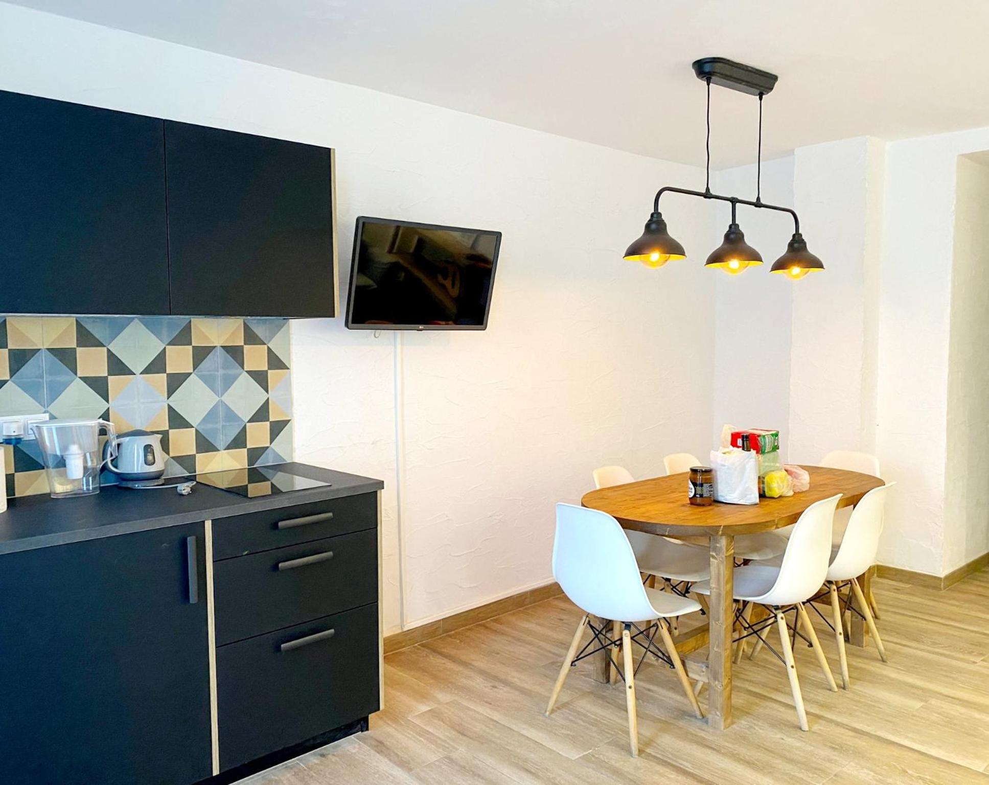 Two-Bedroom Suite,1588425017:JPEG